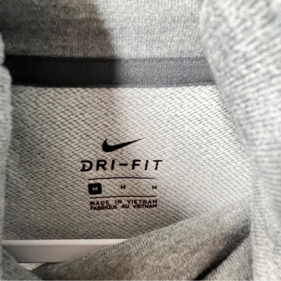 Nike Sweatshirt Dri Fit Cowl Neck , Medium, previously loved - Picture 7 of 9
